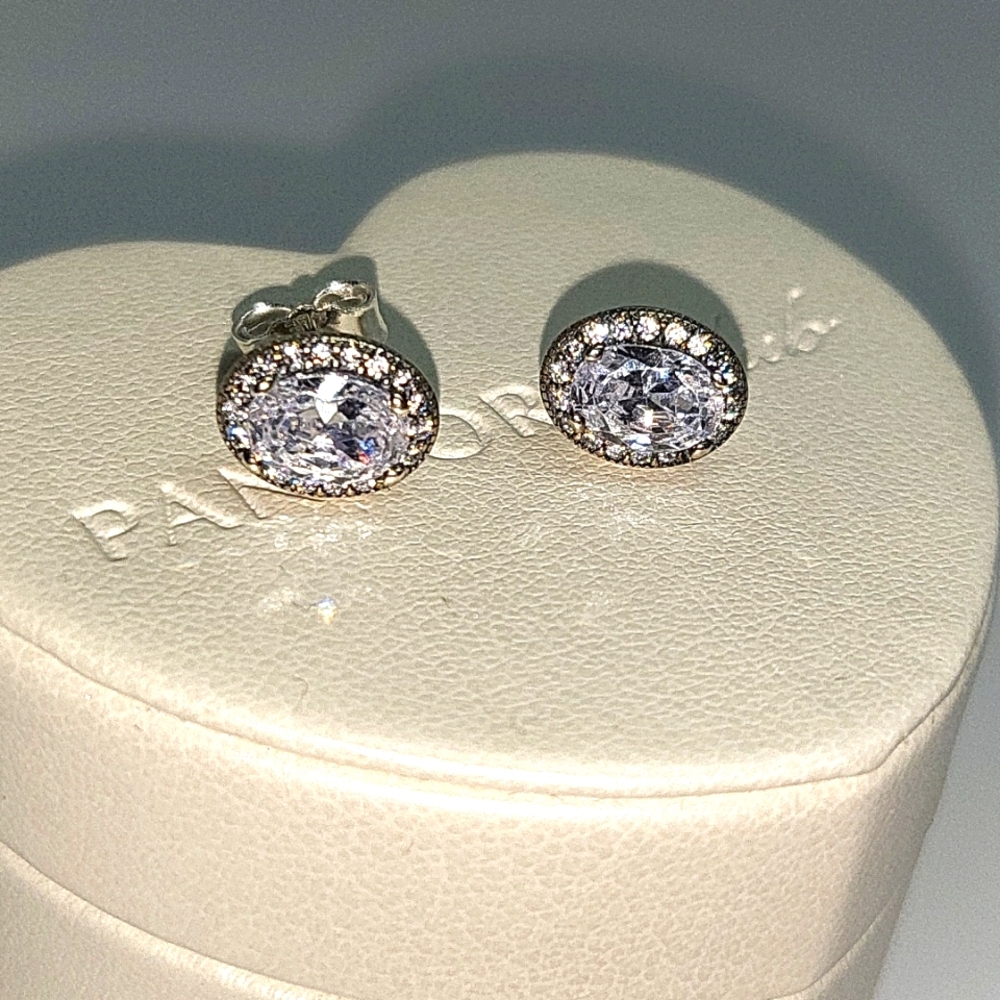 Pandora Silver earringw